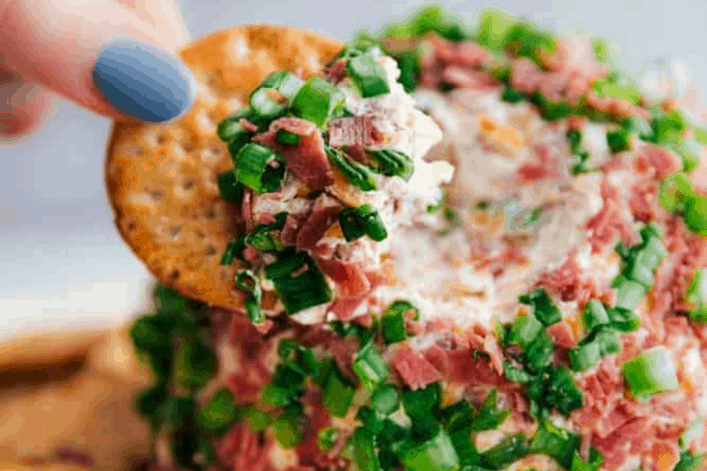 easy-chipped-beef-cheese-ball-–-the-recipe-critic