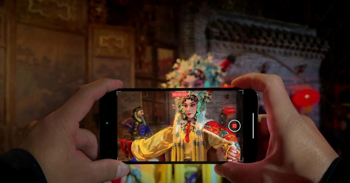 ‘through-the-five-passes’:-apple-highlights-iphone’s-cinematic-prowess-in-cny-film-|-news-|-campaign-asia