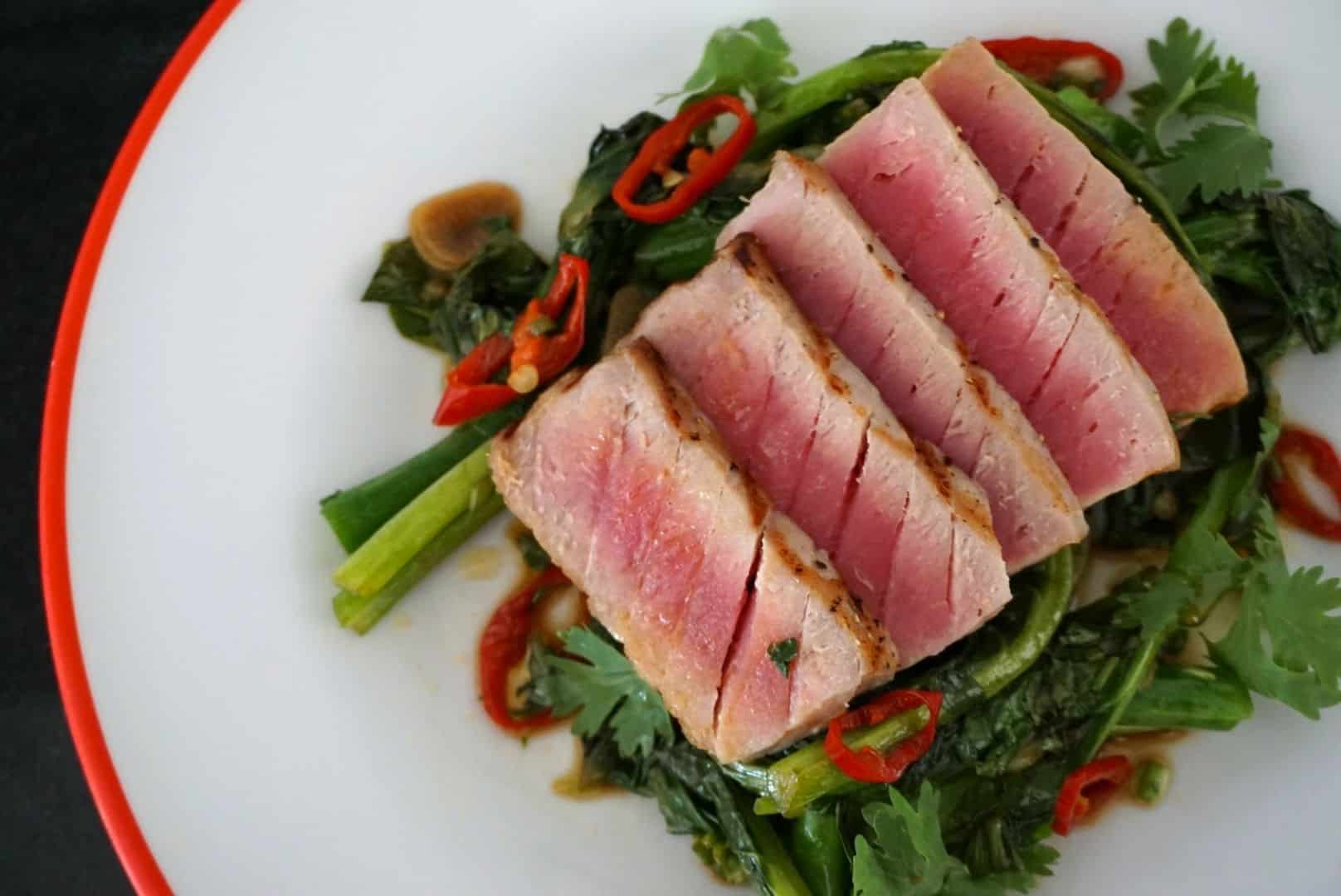 quick-seared-tuna-with-chinese-kale-–-big-7-travel