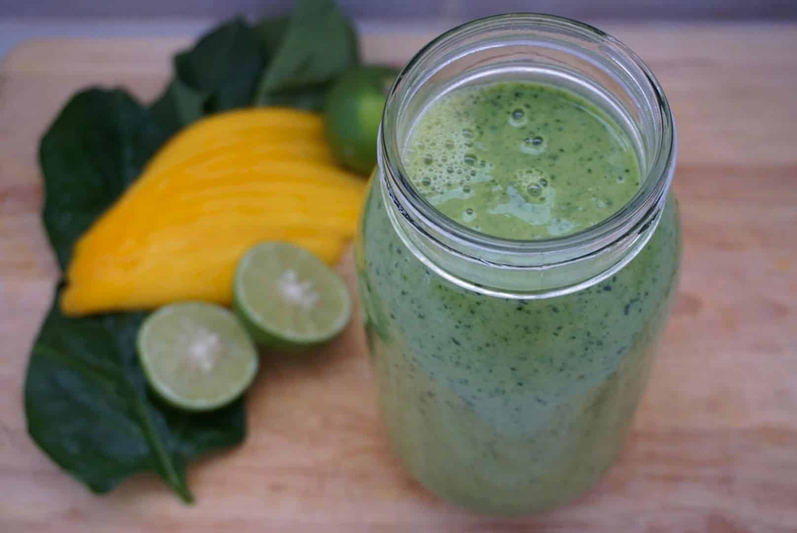 spinach,-mango-&-lime-smoothie-recipe-–-big-7-travel