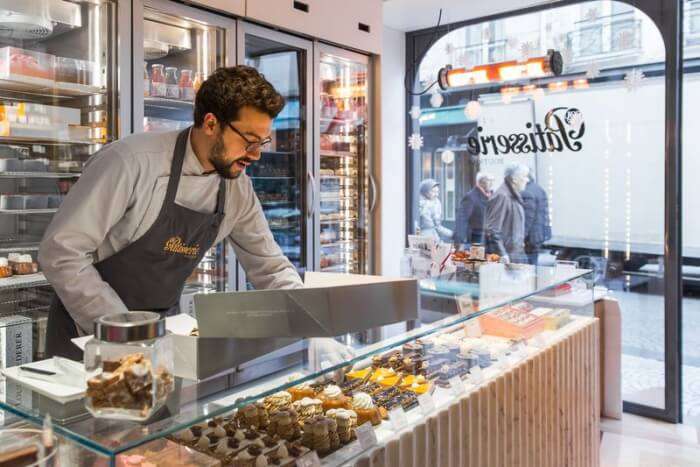 10-bakeries-in-paris-where-art-meets-dessert