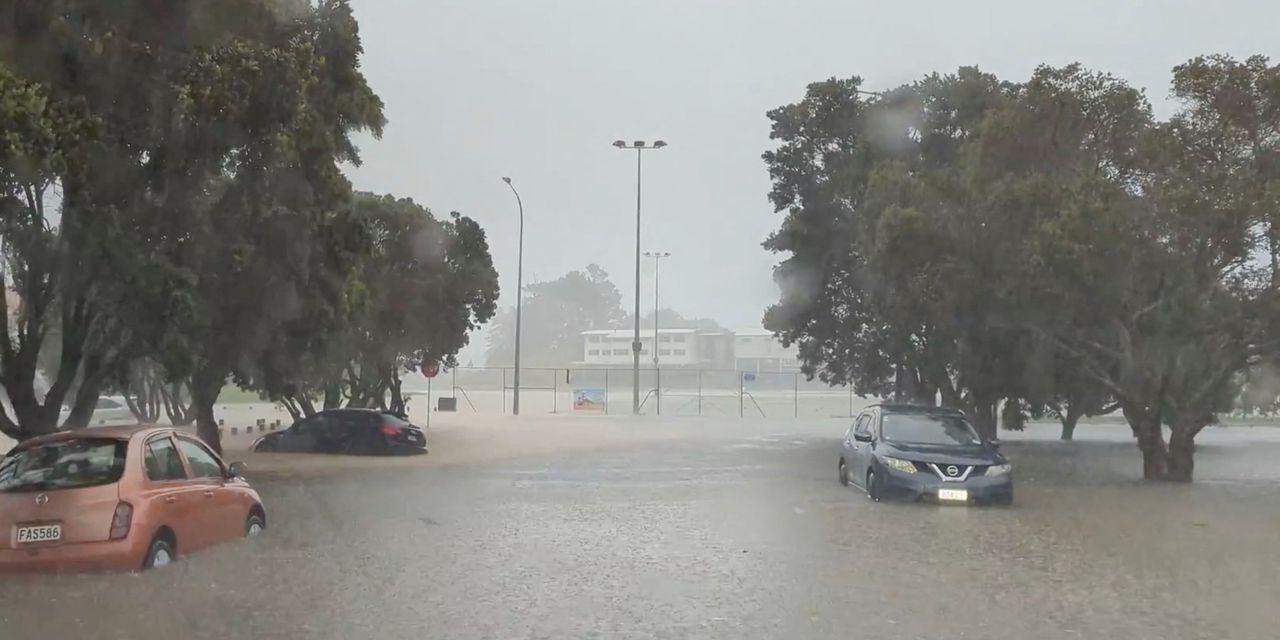heavy-rain-in-new-zealand’s-biggest-city-leads-to-state-of-emergency
