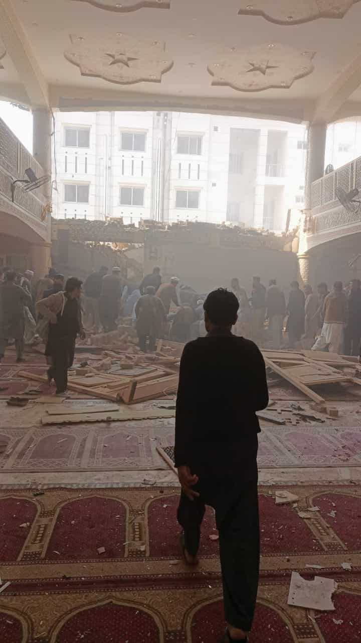 pakistan:-blast-at-mosque-near-peshawar's-police-lines-kills-28,-injures-150