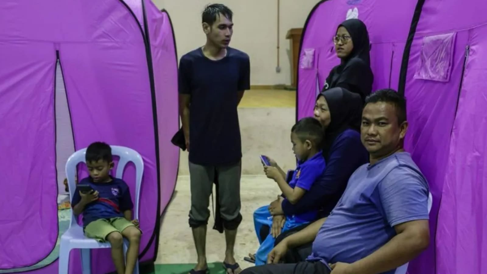 floods-fully-recede-in-kedah-and-sarawak,-relief-centres-closed:-malaysian-authorities