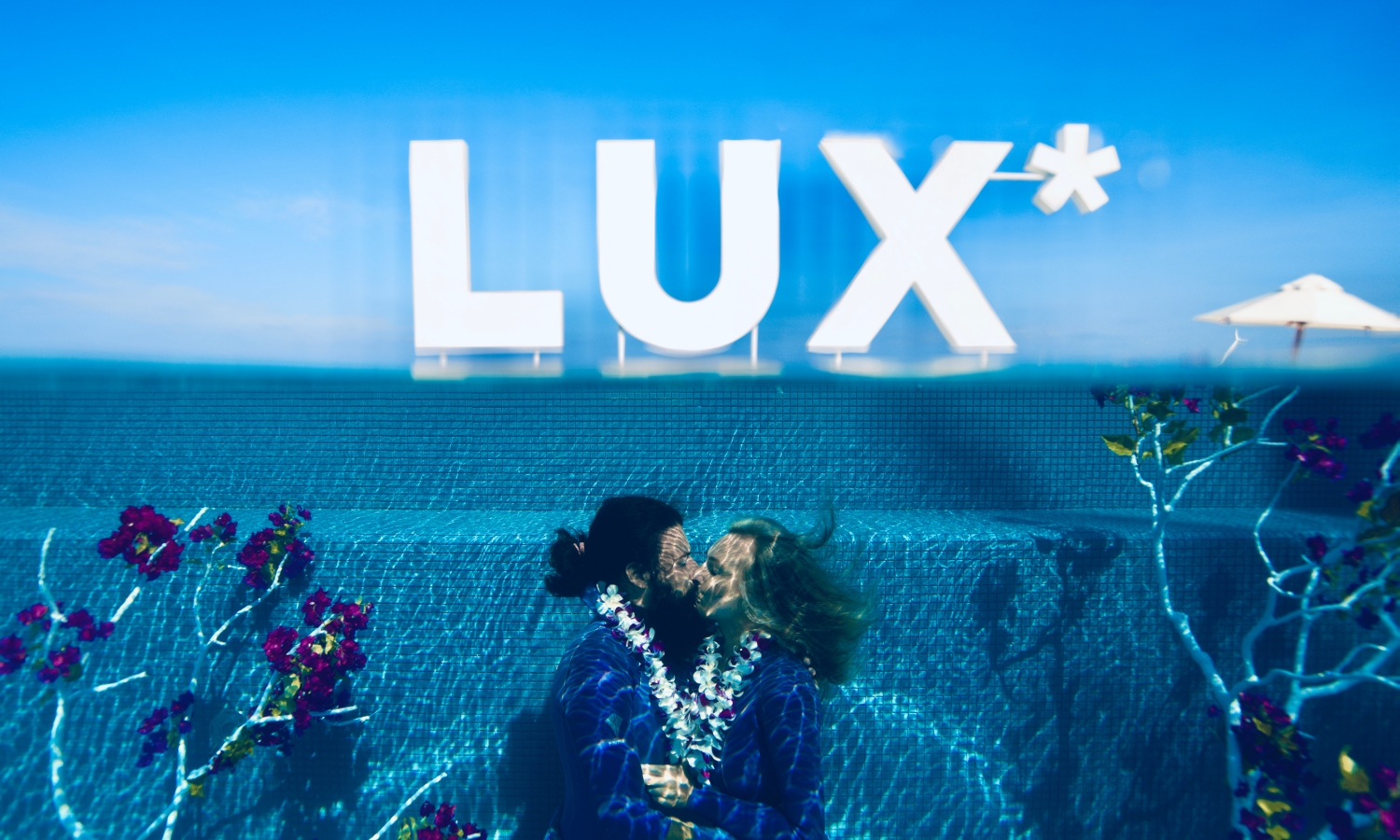 guinness-world-record-for-longest-underwater-kiss-sets-new-mark-at-lux*-south-ari-atoll-in-maldives