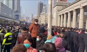 china’s-elderly-protest-against-health-insurance-cuts,-suppressed-by-police