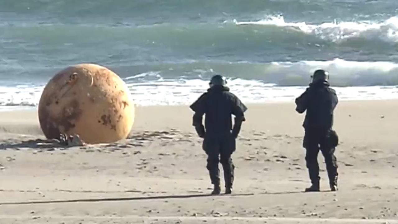 mysterious-giant-sphere-washes-up-on-beach