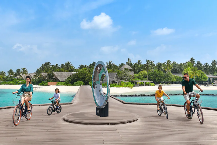 the-st.-regis-maldives-vommuli-resort-offers-easter-package
