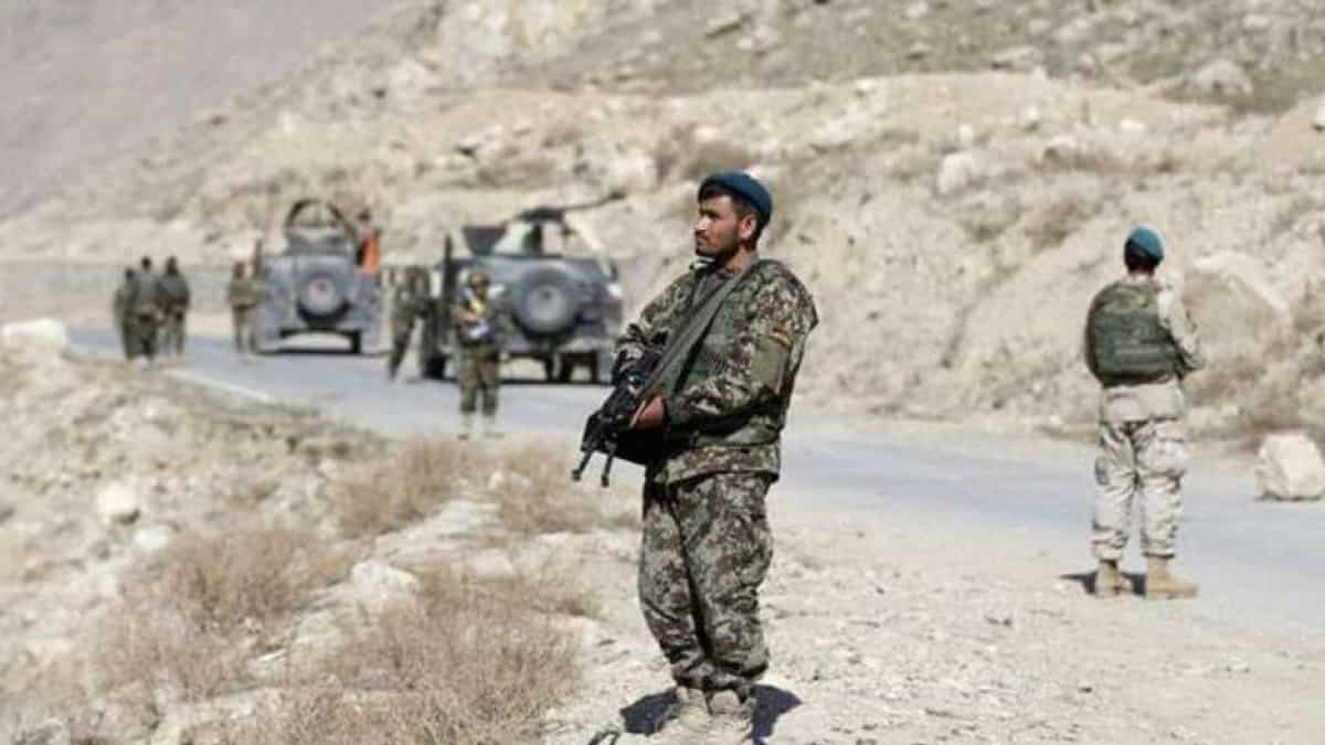 pakistan:-two-army-officers-killed-in-gunfire-with-armed-militants-in waziristan-district-–
