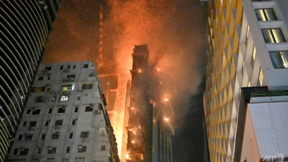 massive-fire-hits-hong-kong-high-rise-construction-site