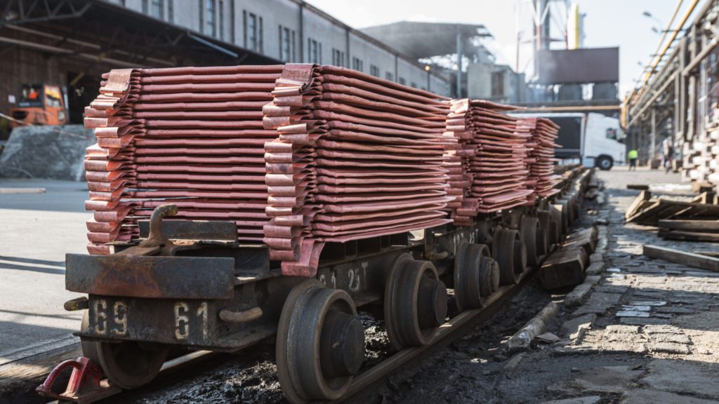 copper-price-falls-ahead-of-china’s-annual-parliament-meeting