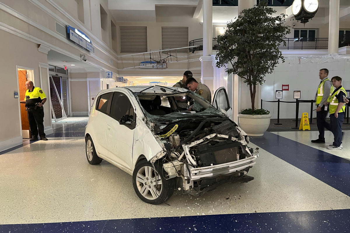 sheriff:-vehicle-crashes-in-airport-terminal,-driver-charged