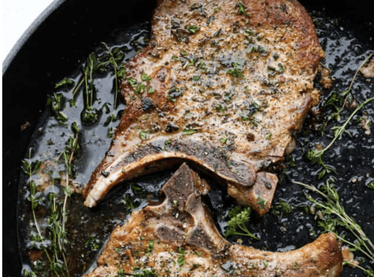 cast-iron-skillet-pork-chops-–-the-recipe-critic